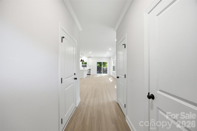 605 Coulwood Dr, Charlotte, NC 28214