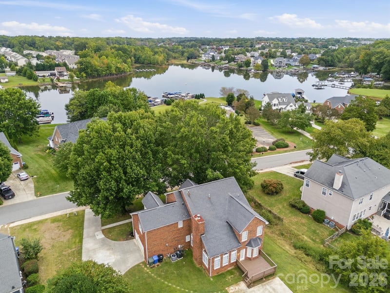 166 Castles Gate Dr, Mooresville, NC 28117