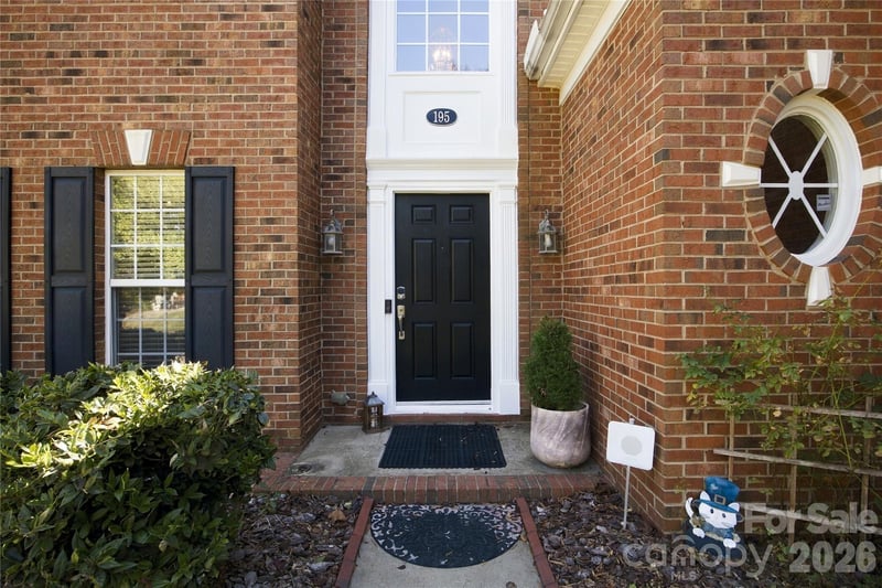 195 Huntly Ln, Mooresville, NC 28115