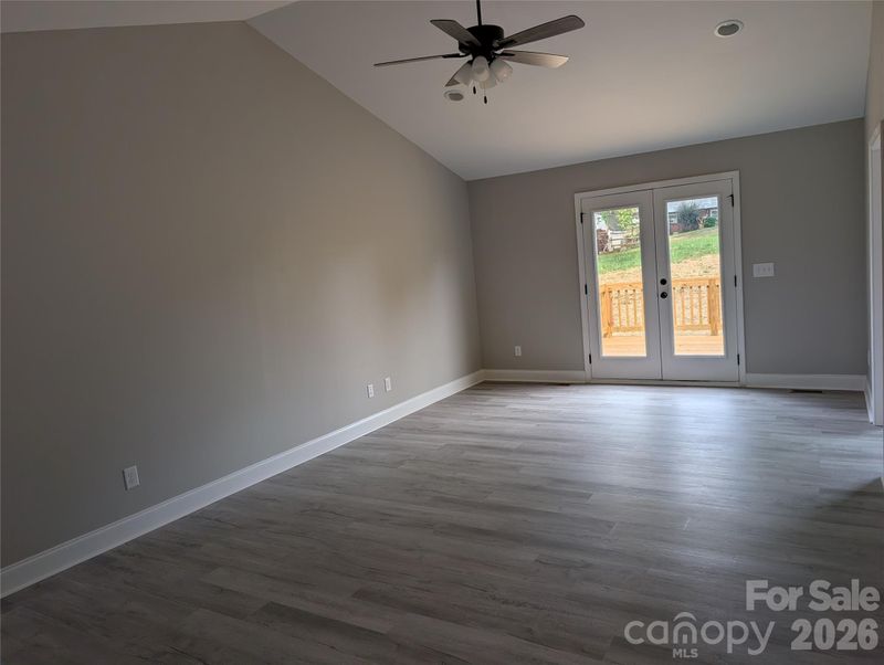2746 Magnolia St, Conover, NC 28613