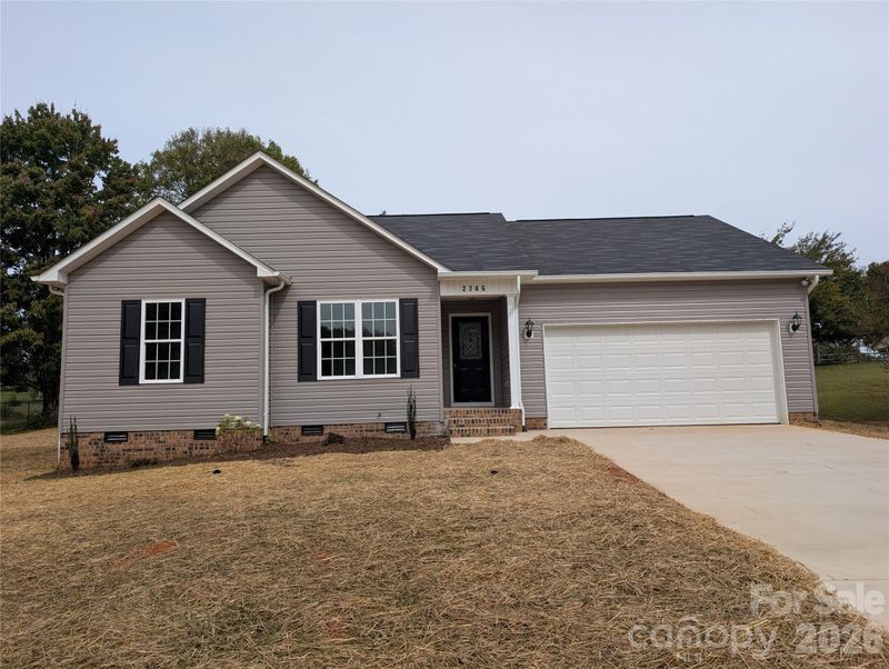 2746 Magnolia St, Conover, NC 28613