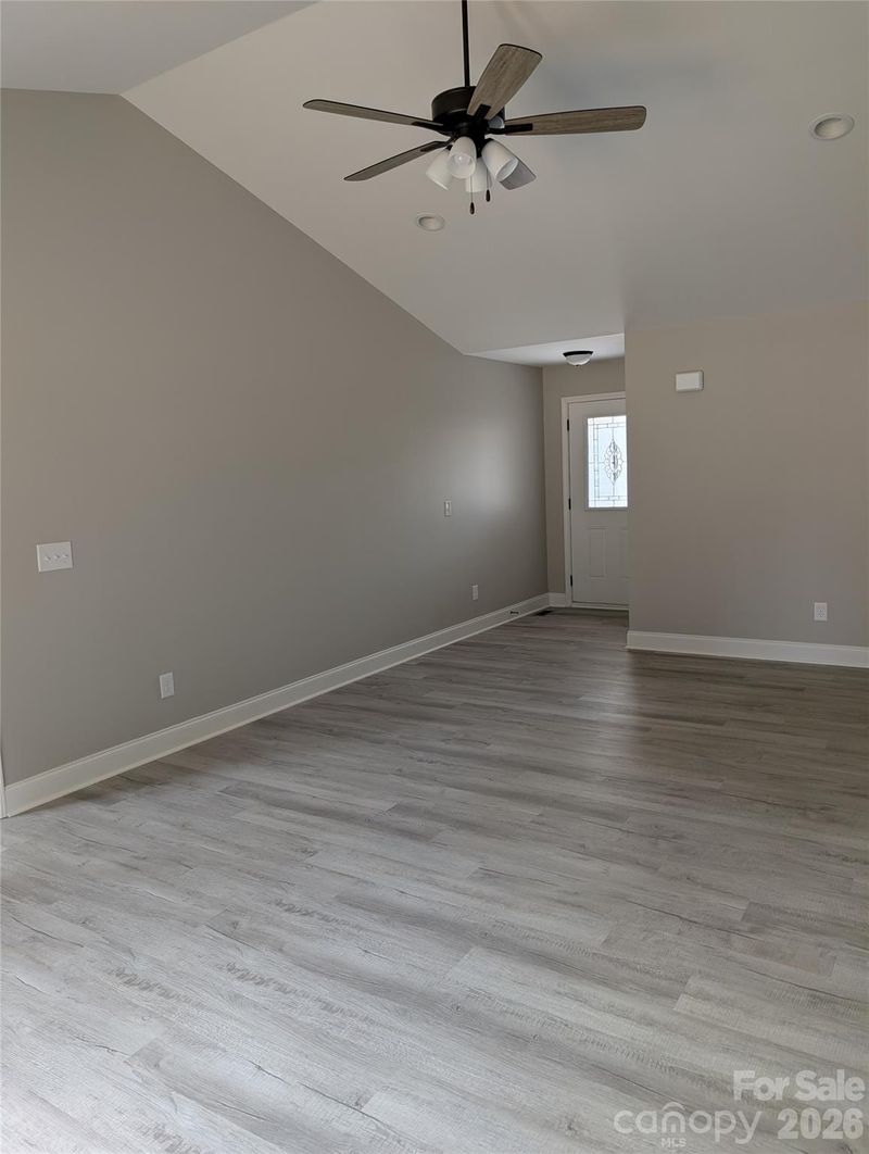 2746 Magnolia St, Conover, NC 28613
