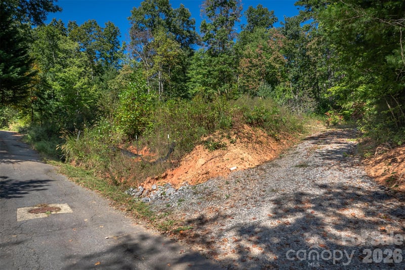 21 W Keesler St, Black Mountain, NC 28711
