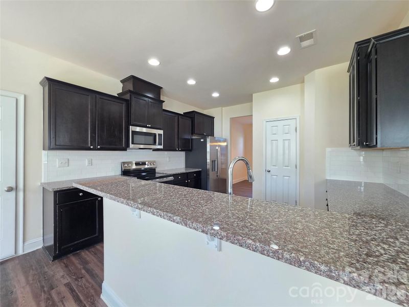 104 Sassafras Rd, Mooresville, NC 28115