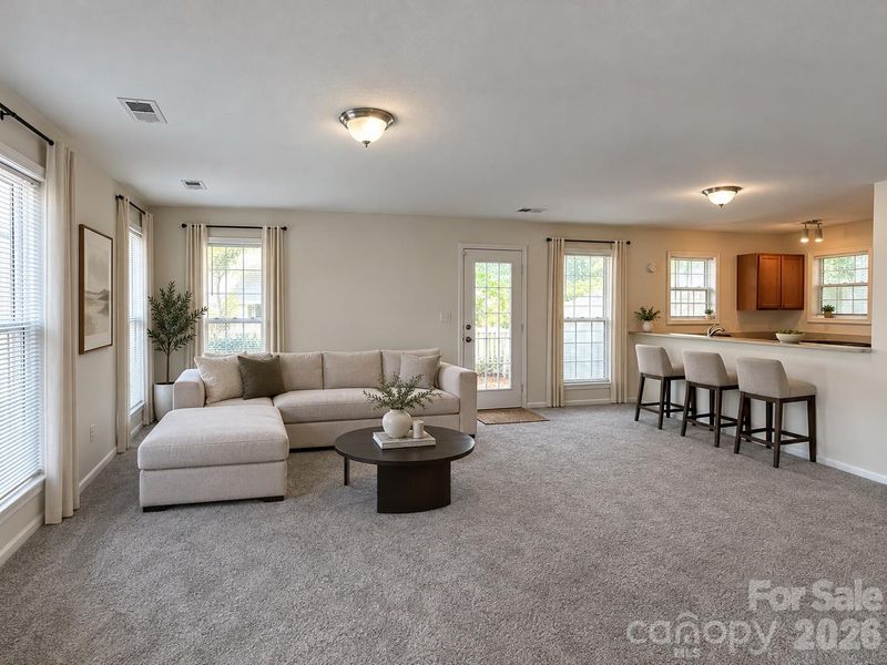 1911 Flushing Ct, Charlotte, NC 28215