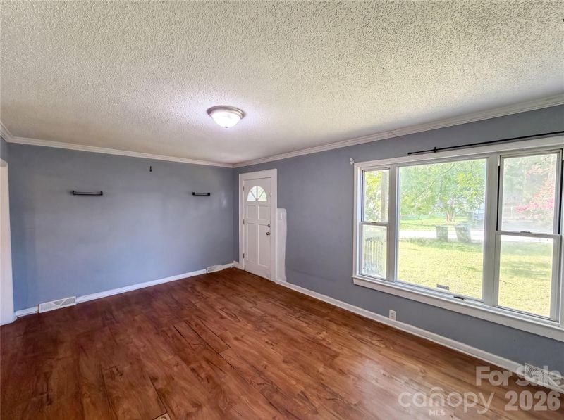 831 Fairview St, Kannapolis, NC 28083