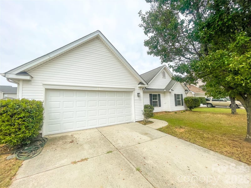 1011 Cadberry Ct, Indian Trail, NC 28079