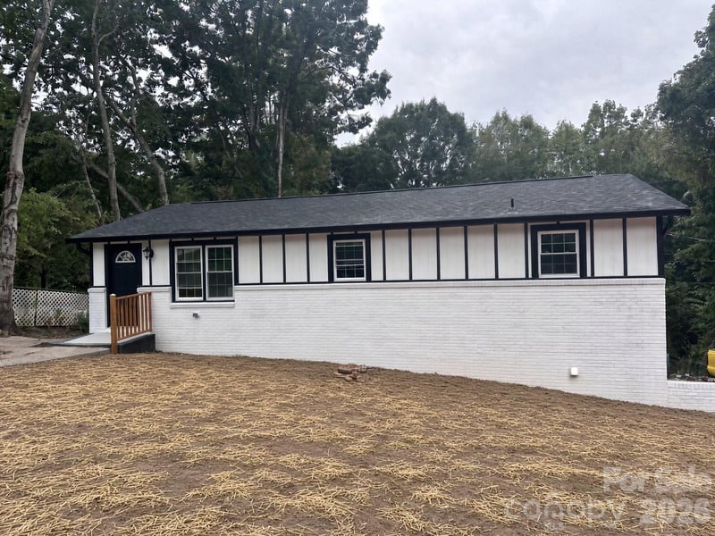 169 8th Ave SW, Conover, NC 28613
