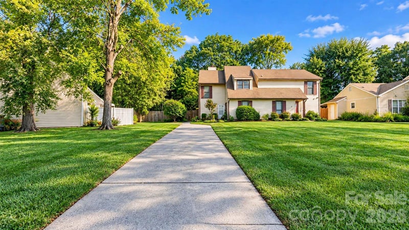 10409 Osprey Dr, Pineville, NC 28134