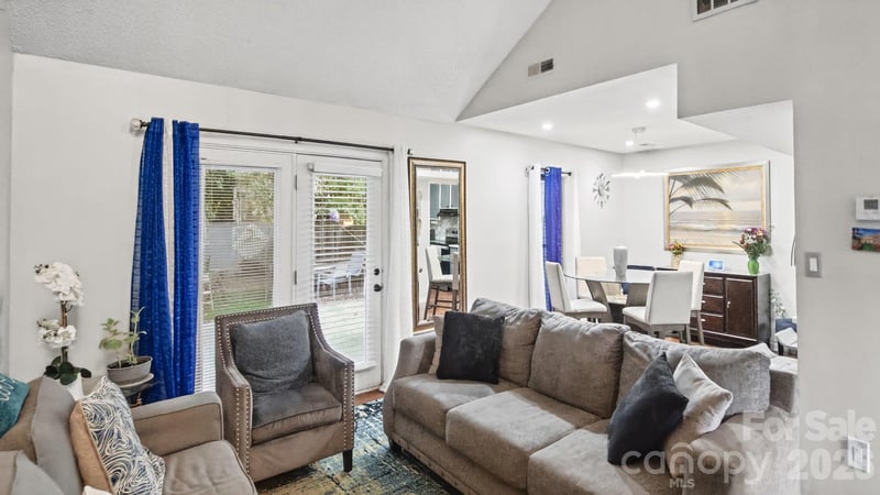 10409 Osprey Dr, Pineville, NC 28134