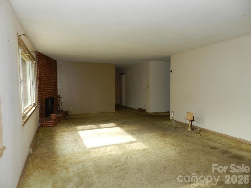25 Chateau Pl, Asheville, NC 28805