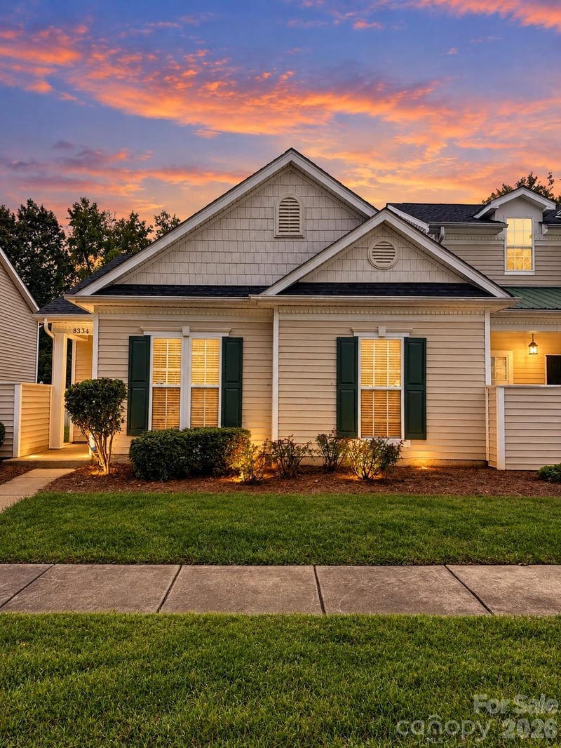 8334 Carob Tree Ln, Charlotte, NC 28215