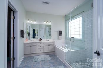 12511 Bannock Dr, Charlotte, NC 28277