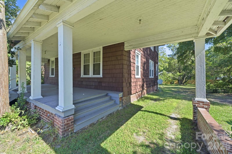 208 S Myrtle School Rd S, Gastonia, NC 28052