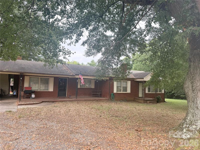 1533 S Nc 16 Business Hwy Hw, Stanley, NC 28650