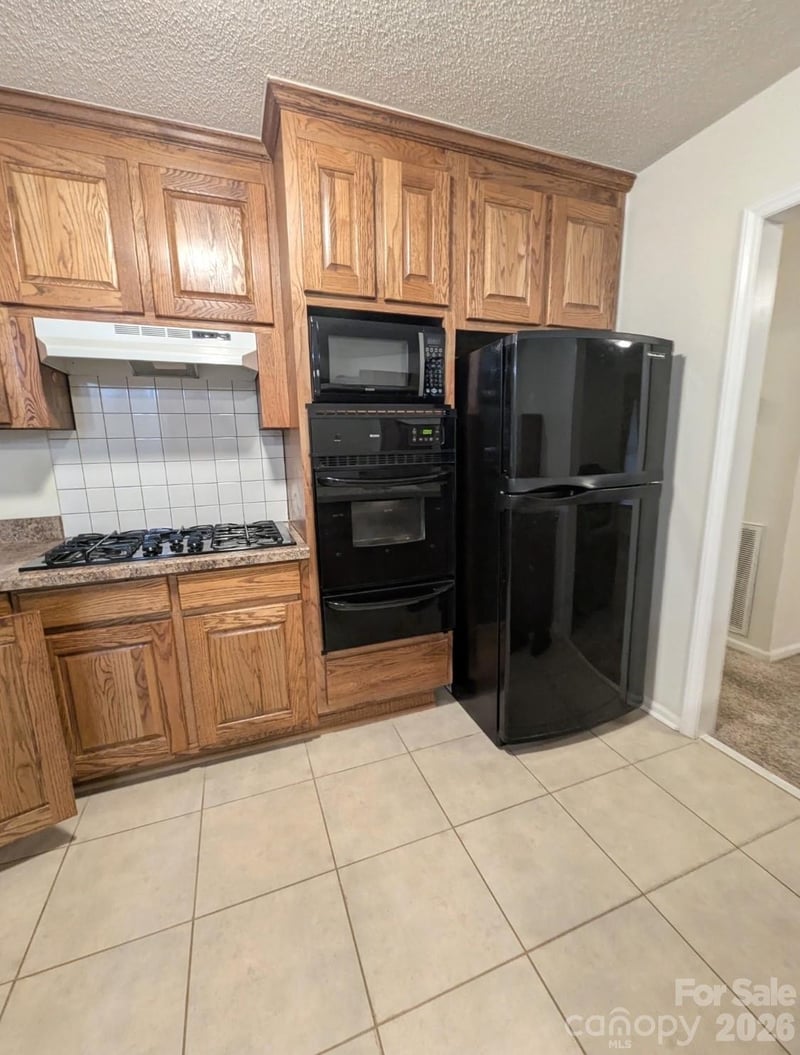 911 Freedom Mill None, Gastonia, NC 28052
