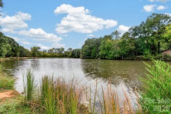 4506 Woods End Ln, Charlotte, NC 28277