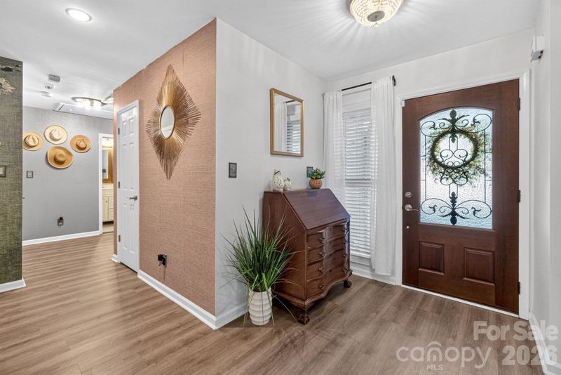 4506 Woods End Ln, Charlotte, NC 28277