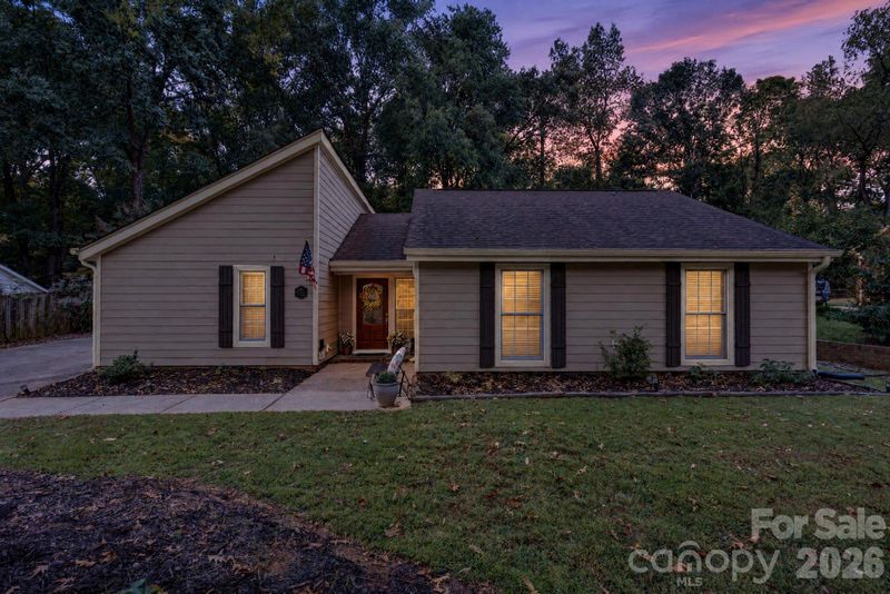 4506 Woods End Ln, Charlotte, NC 28277