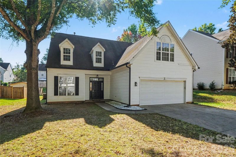 8030 Shiny Meadow Dr, Charlotte, NC 28215