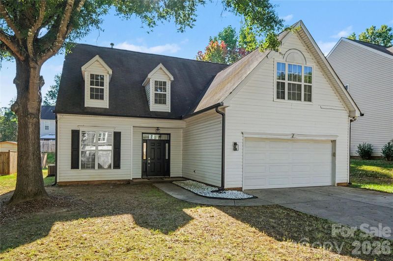 8030 Shiny Meadow Dr, Charlotte, NC 28215