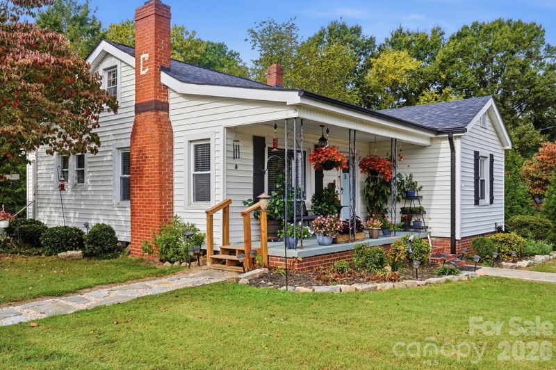 705 Deaton St, Kannapolis, NC 28081