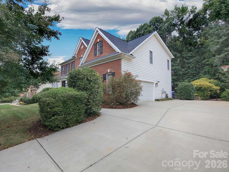 166 Laurel Glen Dr, Mooresville, NC 28115