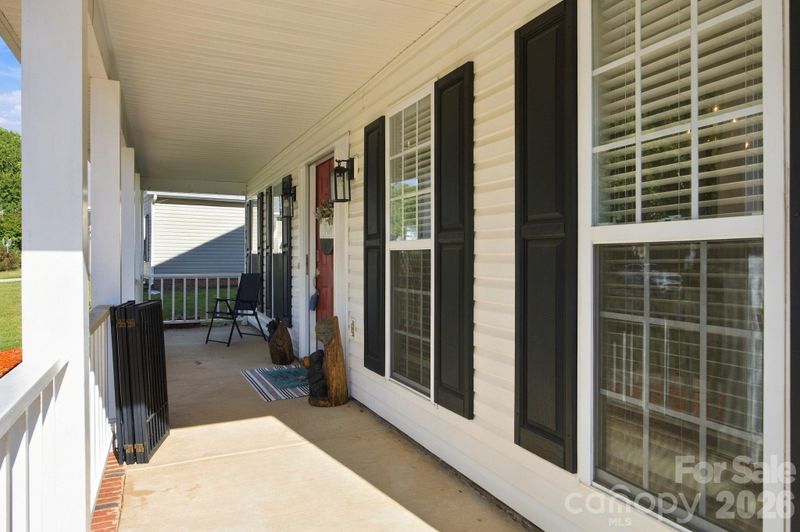 6730 Reedy Creek Rd, Charlotte, NC 28215