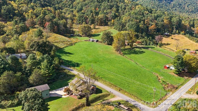 000 Beaverdam Rd, Canton, NC 28716