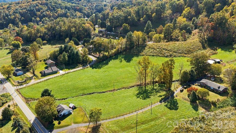 000 Beaverdam Rd, Canton, NC 28716