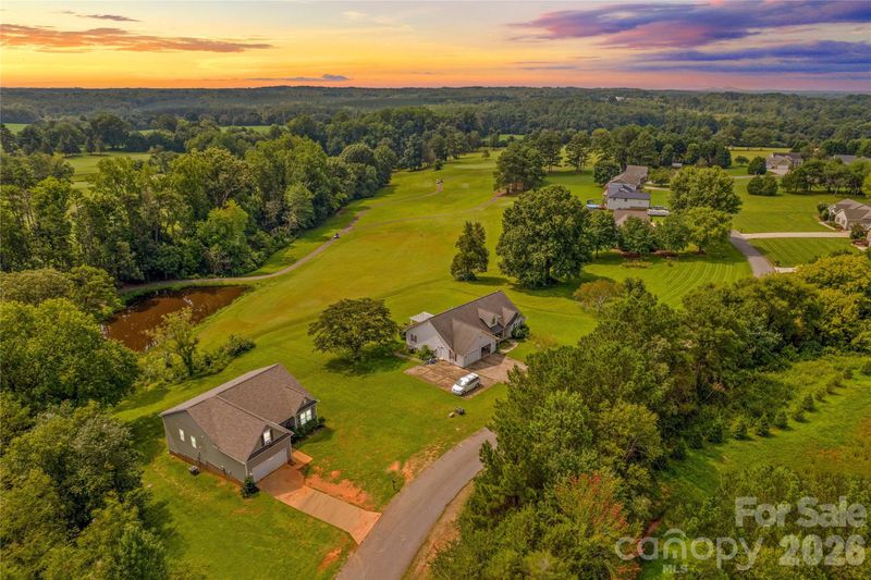 133 Sandtrap Dr, Statesville, NC 28677