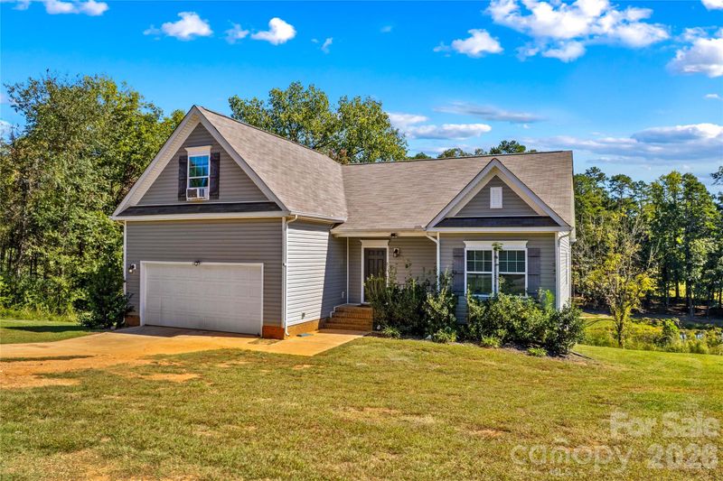 133 Sandtrap Dr, Statesville, NC 28677