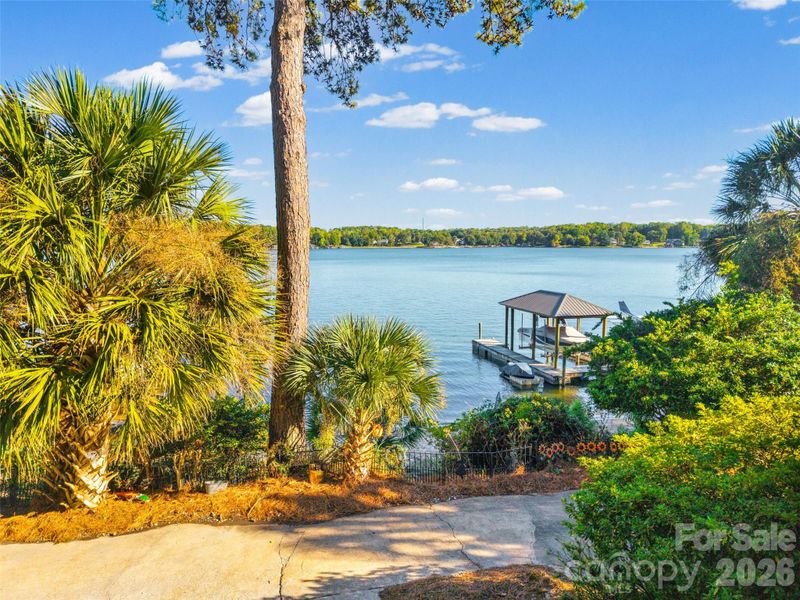 2065 Marquesas Ave, Tega Cay, SC 29708