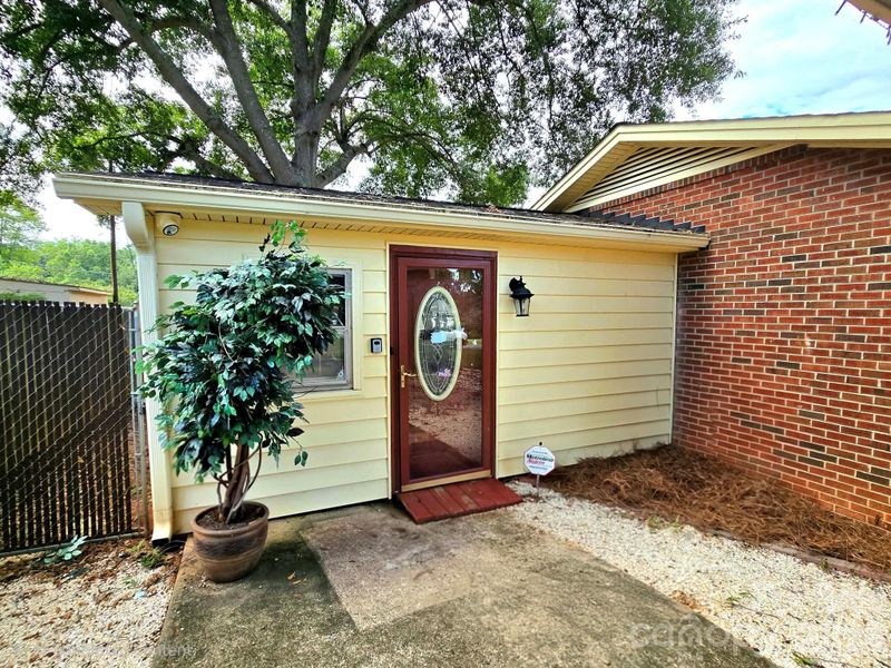 4107 Windwood Dr, Gastonia, NC 28056