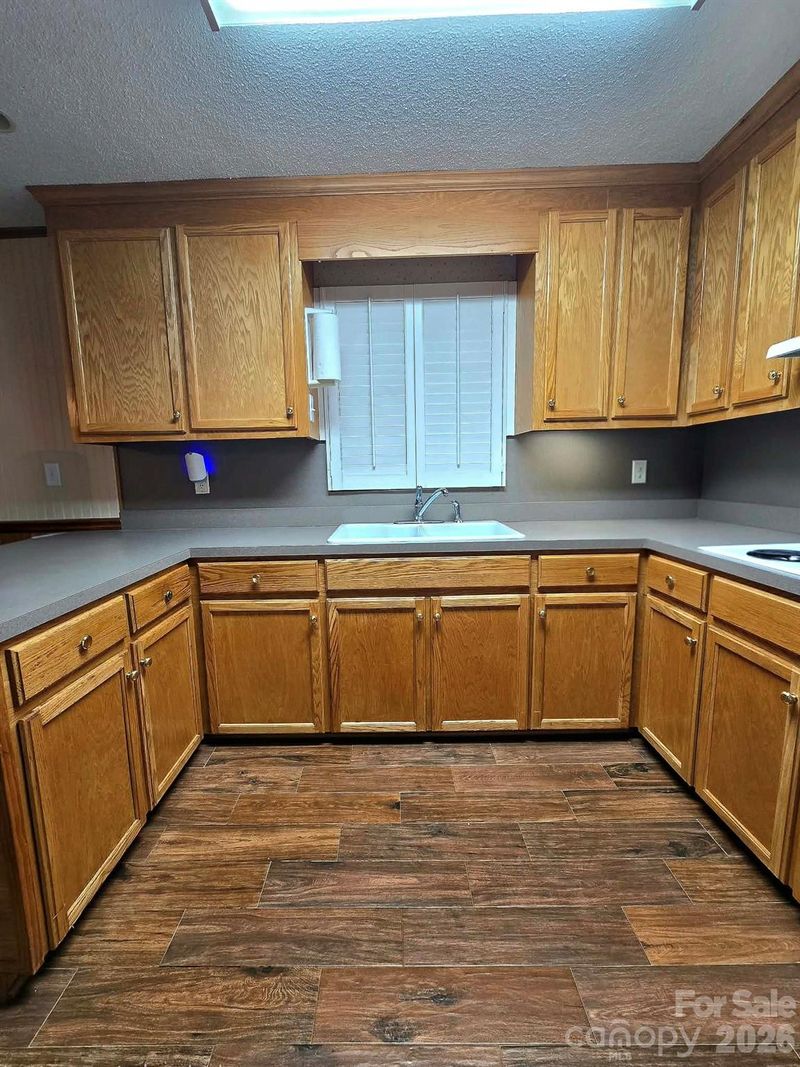 4107 Windwood Dr, Gastonia, NC 28056