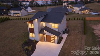 79 Scott Meadows Dr, Asheville, NC 28806