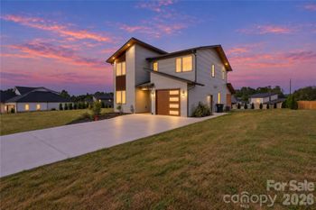 79 Scott Meadows Dr, Asheville, NC 28806