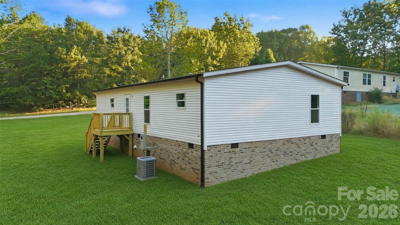 189 Village Point Dr, Statesville, NC 28625