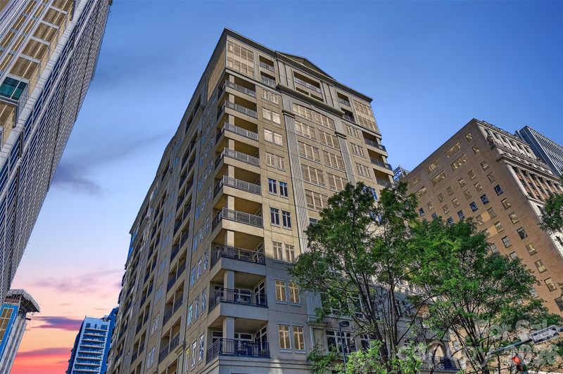 230 S Tryon St #1105, Charlotte, NC 28202