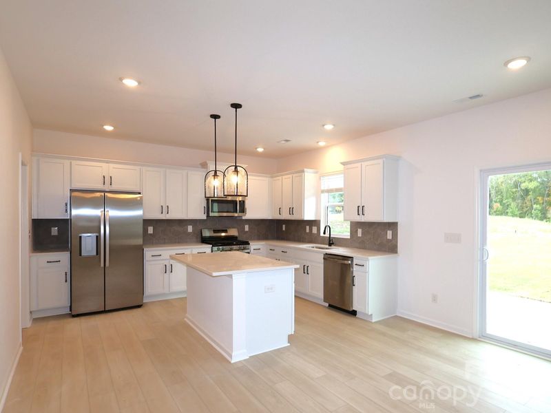 636 Willoughby Park Dr, Monroe, NC 28112