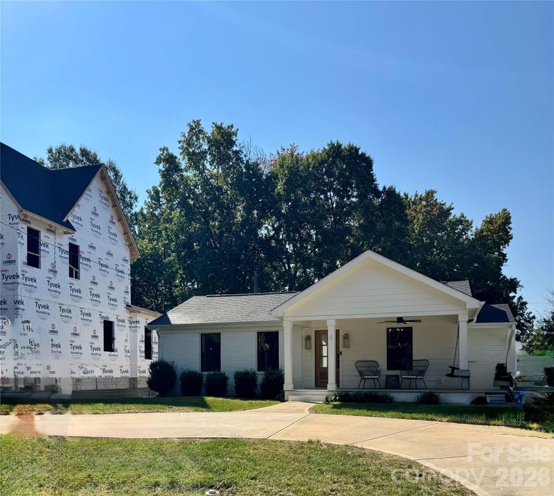 512 Manhasset Rd, Charlotte, NC 28209