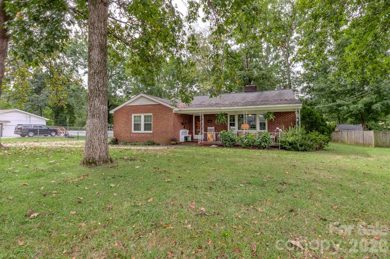 1004 Woodside Dr, Kings Mountain, NC 28086