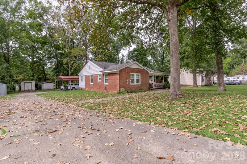1004 Woodside Dr, Kings Mountain, NC 28086