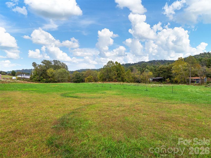 408 Beaverdam Rd, Asheville, NC 28804