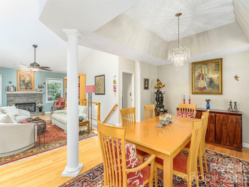 130 Olds Trl, Hendersonville, NC 28739