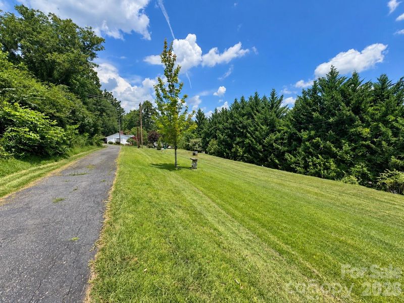409 W Virginia Ave, Bessemer City, NC 28016