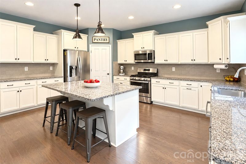 11406 Rising Star Ct, Charlotte, NC 28215