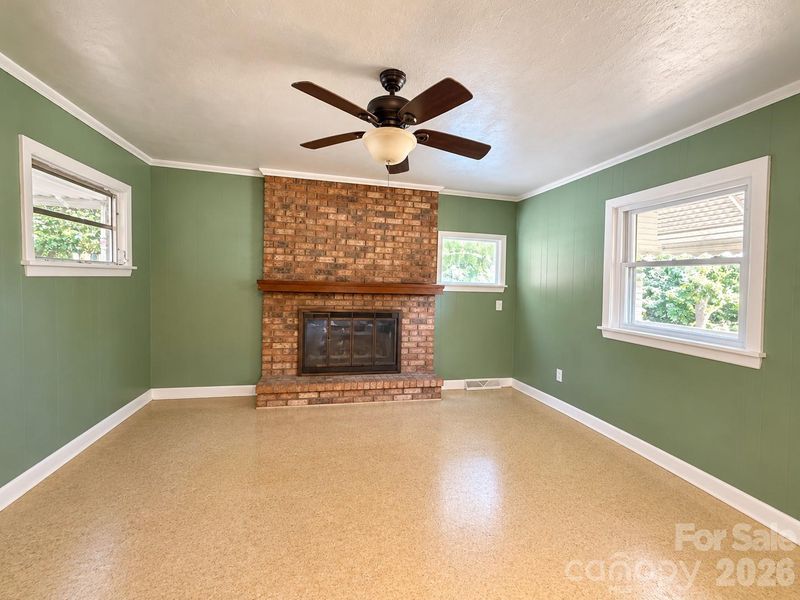 330 Holly Ave, Salisbury, NC 28147