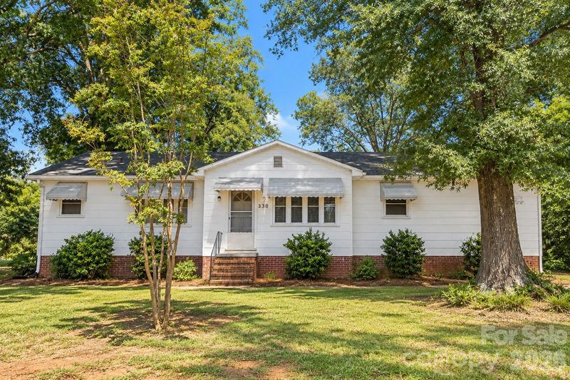 330 Holly Ave, Salisbury, NC 28147