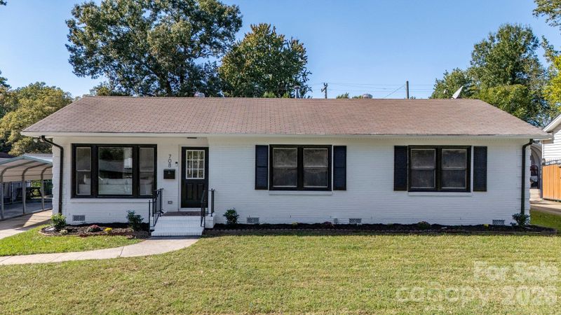 708 Aintree Rd, Charlotte, NC 28215